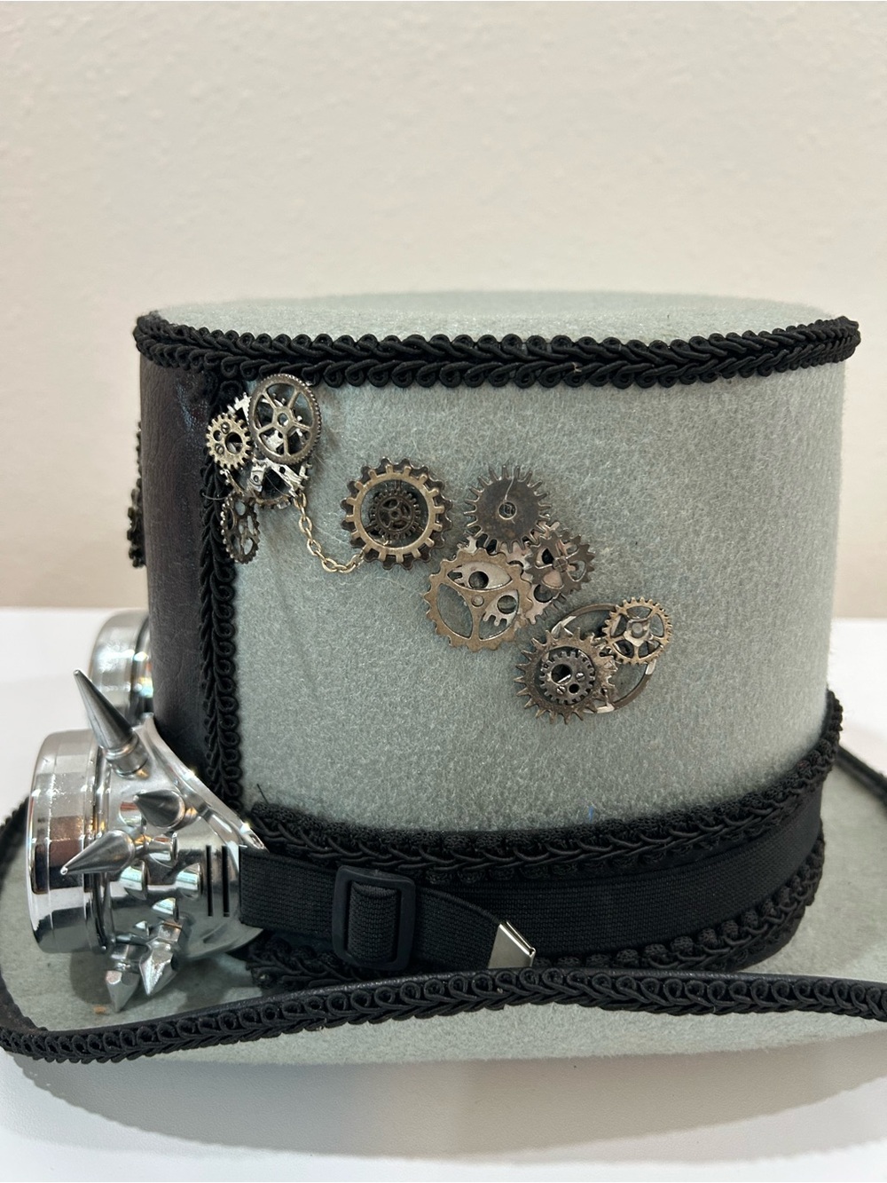 Steampunk Top Hat with Silver Spiked Goggles and Embellished Mechanical Gears - Picture 3 of 8
